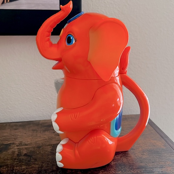 Ringling Bros. Circus Elephant Cup - Picture 2 of 12